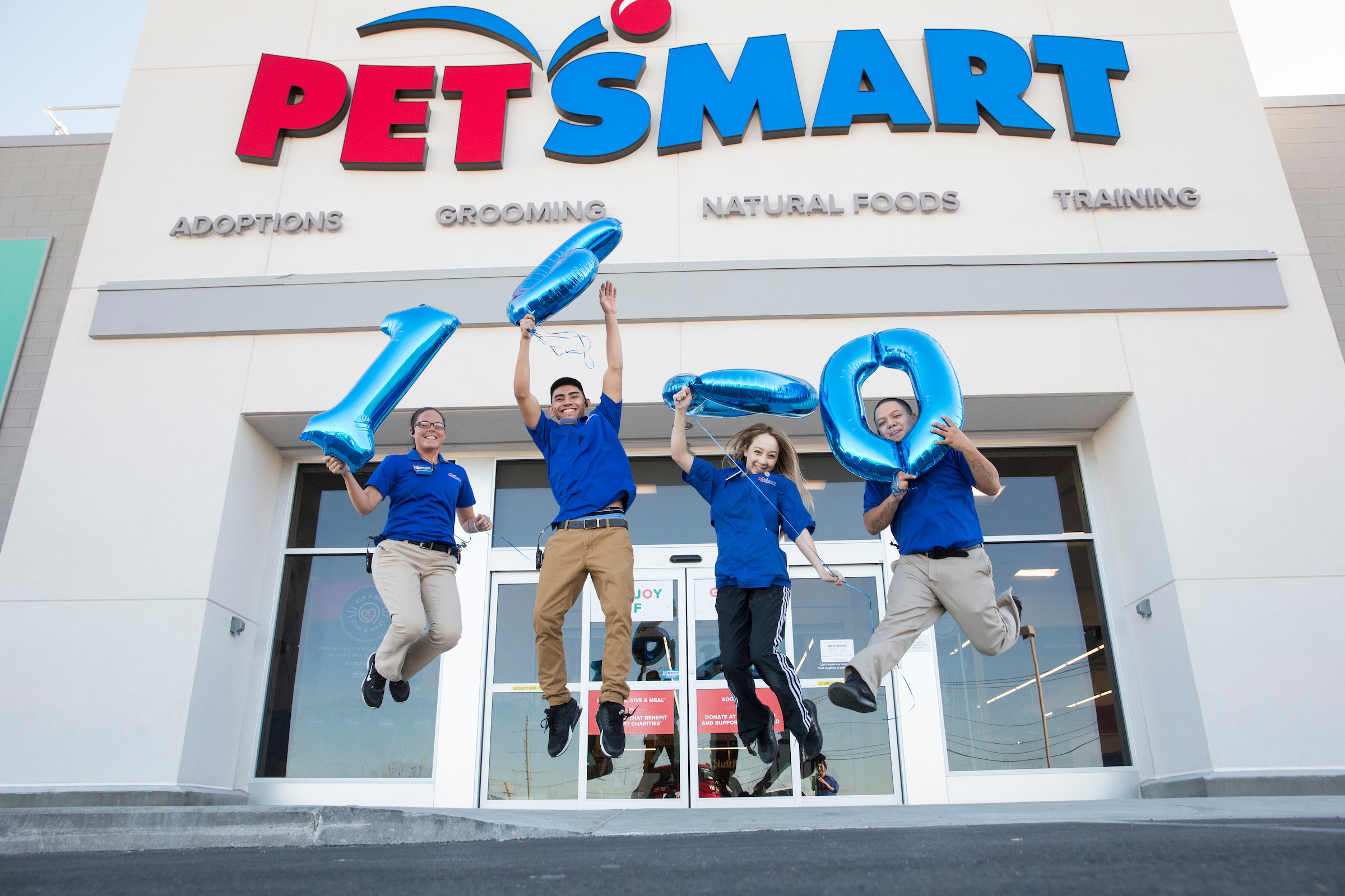 PetSmart Opens its 1,600th Store in North America Pet Age